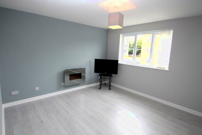 2 Bedroom Flat To Rent In Eversley Street, Glasgow, G32