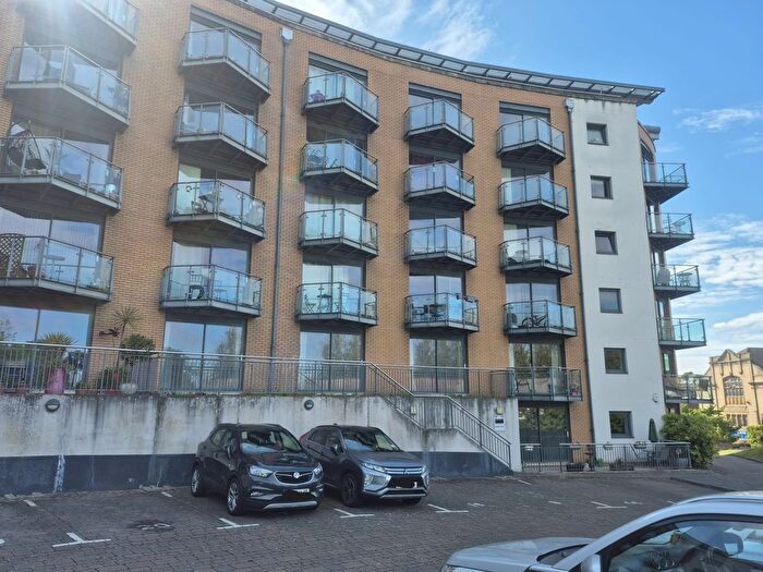 2 Bedroom Flat For Sale In Flat, The Eye, Barrier Road, Chatham, Kent, ME4