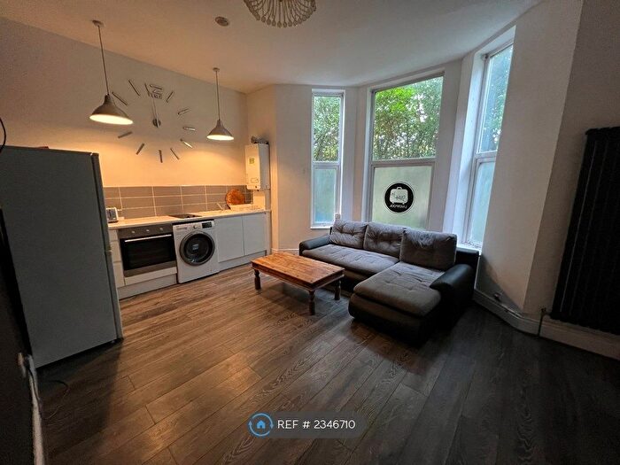 Studio To Rent In Sheil Road, Liverpool, L6