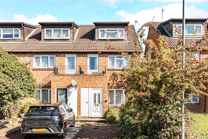 1 Bedroom Flat For Sale In Surbiton, KT6