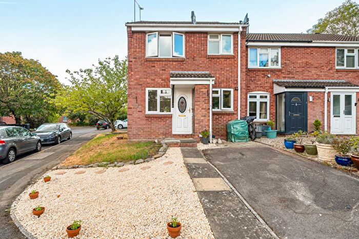 1 Bedroom End Of Terrace House For Sale In Stonefield Close, Eastleaze, Swindon, SN5