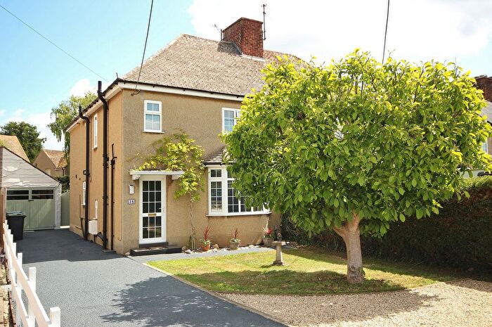 3 Bedroom Semi-Detached House For Sale In Old Witney Road, Eynsham, OX29