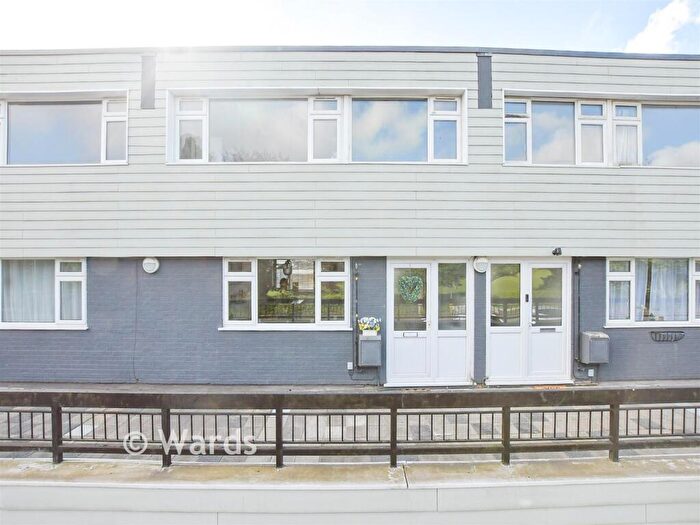 3 Bedroom Flat For Sale In Castle Road, Maidstone, Kent, ME16