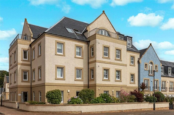 2 Bedroom Flat For Sale In Cromarty Grove, Greenock, Renfrewshire, PA16