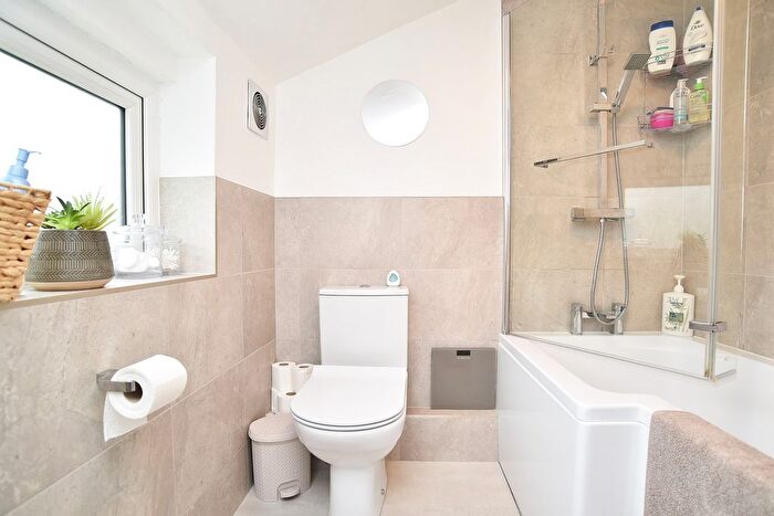 2 Bedroom Terraced House For Sale In Ashfield Road, Harrogate, HG1