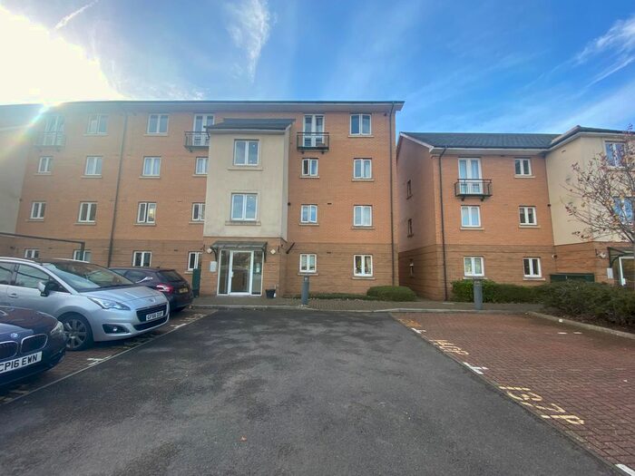 2 Bedroom Maisonette To Rent In Ffordd Garthorne, Cardiff, CF10