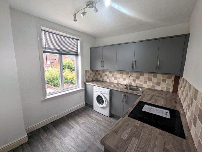 2 Bedroom Flat To Rent In Walthall Street, Crewe, CW2