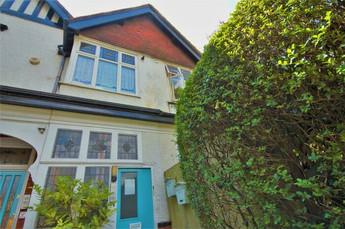 Flat To Rent In Wake Green Road, Birmingham, B13