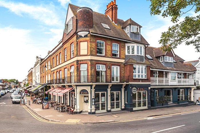 3 Bedroom Flat For Sale In Bridge Road, East Molesey, KT8