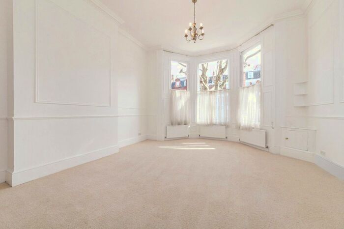 2 Bedroom Flat To Rent In Sutherland Avenue, Little Venice, W9