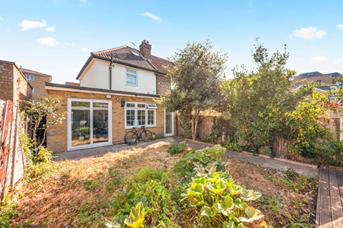 3 Bedroom Terraced House For Sale In Manchester Road, Cubitt Town, E14