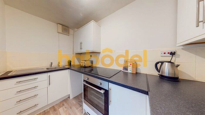 2 Bedroom Flat To Rent In Alderney Court Mews, Seacroft Esplanade, Skegness, PE25