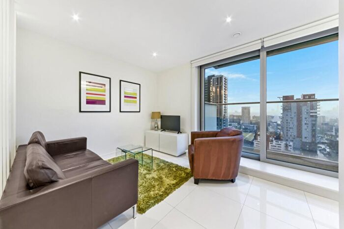 Flat To Rent In Pan Peninsula Square, Canary Wharf, London, E14