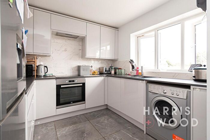 2 Bedroom Apartment For Sale In Walnut Tree Way, Colchester, Essex, CO2