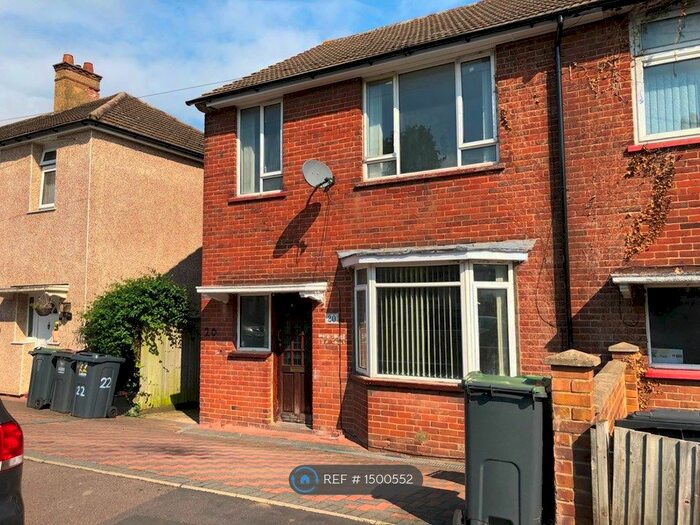 3 Bedroom Semi-Detached House To Rent In Corncastle Road, Luton, LU1