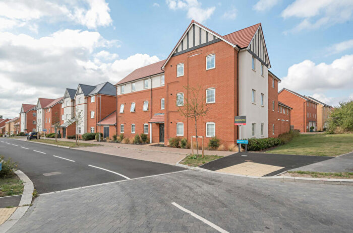 2 Bedroom Apartment To Rent In Fieldfare Way, Harlow, Essex, CM17