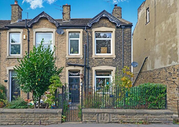 3 Bedroom Terraced House For Sale In Leeds Road, Thackley, Bradford, BD10