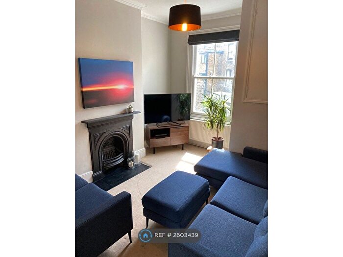 2 Bedroom Flat To Rent In Greenwich, London, SE10