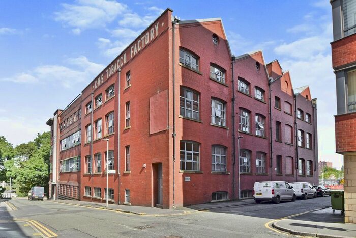 2 Bedroom Flat To Rent In Tobacco Factory Phase, Ludgate Hill, Manchester, M4