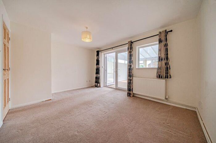 3 Bedroom Terraced House For Sale In Durham Mews, Banbury - Deceptively Spacious, OX16