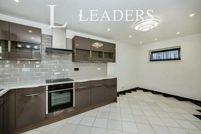 3 Bedroom Terraced House To Rent In Malins Road, Portsmouth, PO2