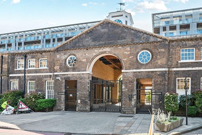 1 Bedroom Flat For Sale In Royal Carriage Mews, London, SE18