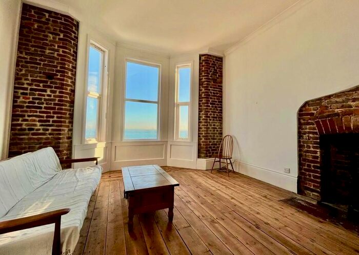 2 Bedroom Flat To Rent In West Hill Road, St. Leonards-On-Sea, TN38