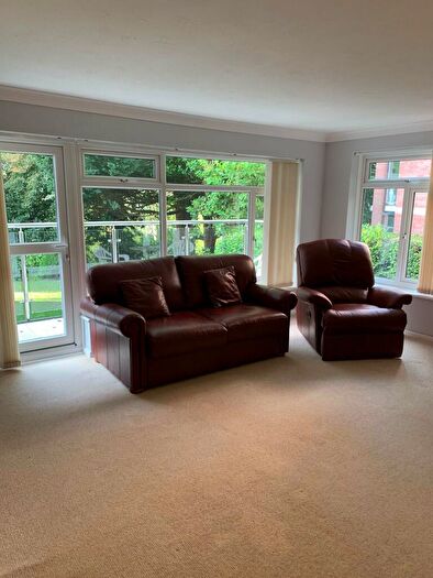 2 Bedroom Apartment To Rent In Branksome Wood Road, Bournemouth, Dorset, BH4