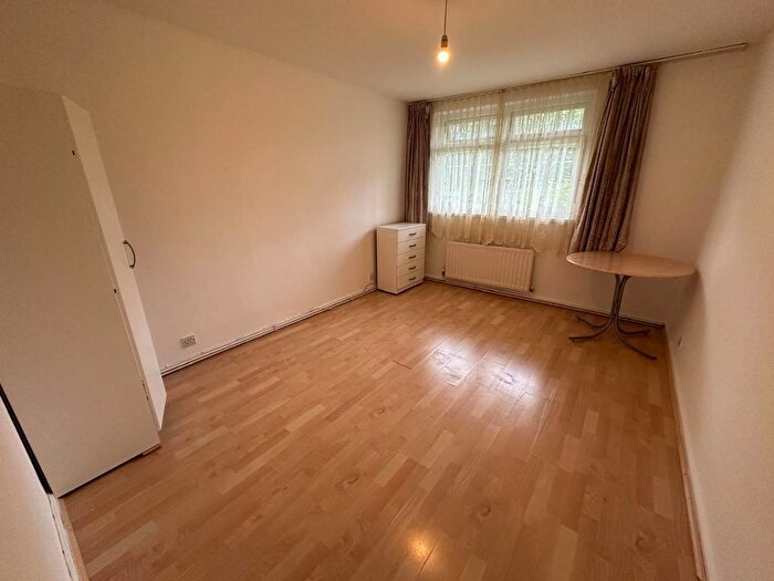 Studio To Rent In Holmleigh Road Estate, London, N16
