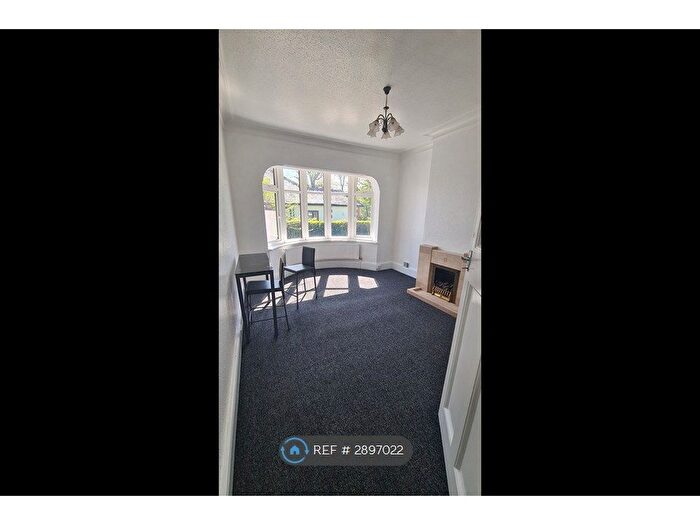 4 Bedroom Bungalow To Rent In Garstang Road, Preston, PR2