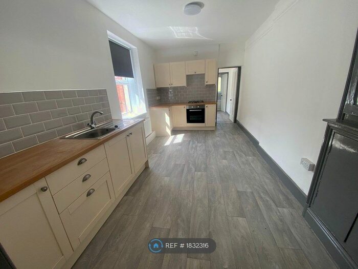 4 Bedroom Terraced House To Rent In Mansel Street, Burry Port, SA16