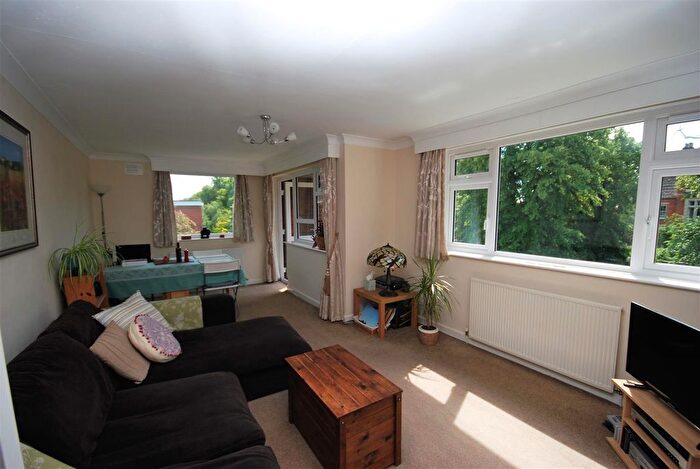 2 Bedroom Flat For Sale In Beverley Road, Leamington Spa, CV32