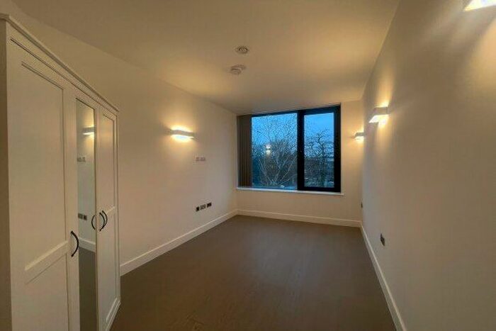 1 Bedroom Flat To Rent In Downmill Road, Bracknell, RG12