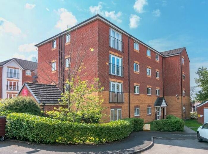 2 Bedroom Flat To Rent In Keane Court, Manchester, M8