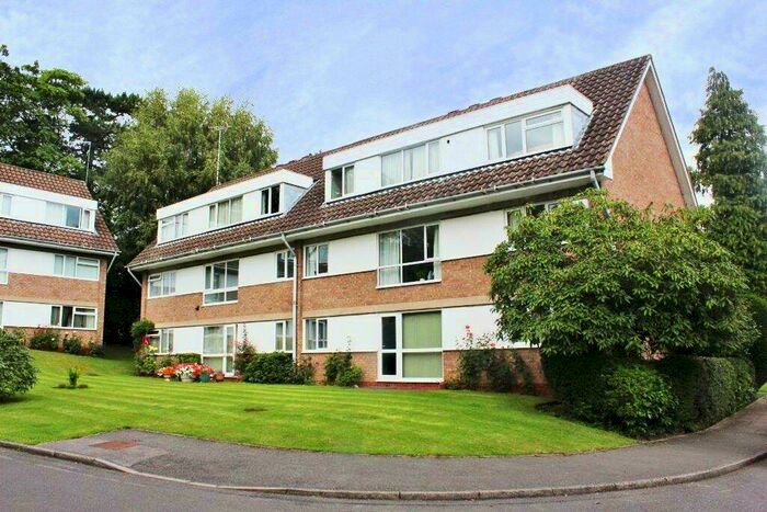 2 Bedroom Flat To Rent In Cotsford, White House Way, Solihull, West Midlands, B91
