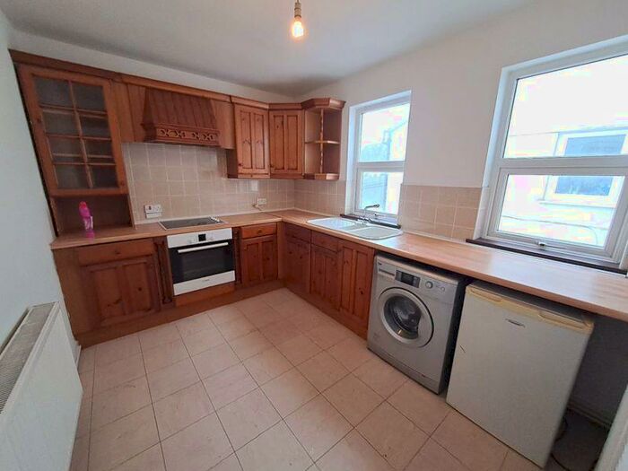 3 Bedroom Flat To Rent In Knowsley Road, Bootle, L20