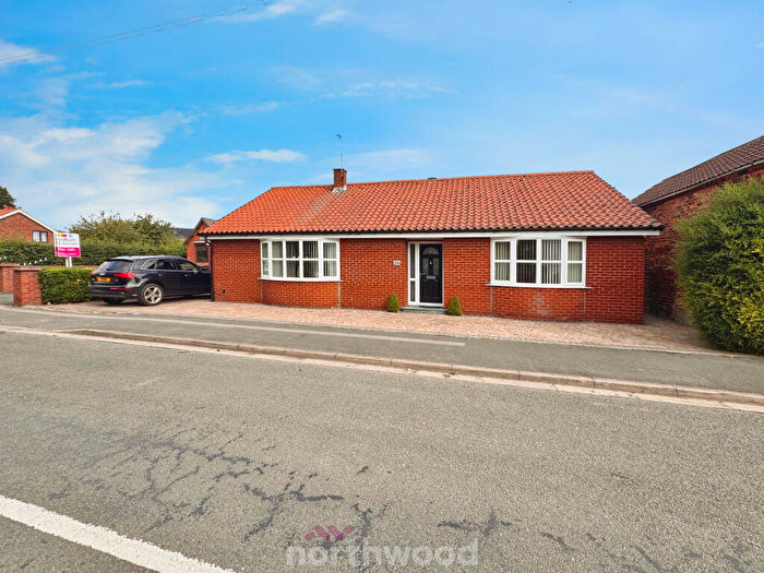 3 Bedroom Detached Bungalow For Sale In South End, Thorne, Doncaster, DN8