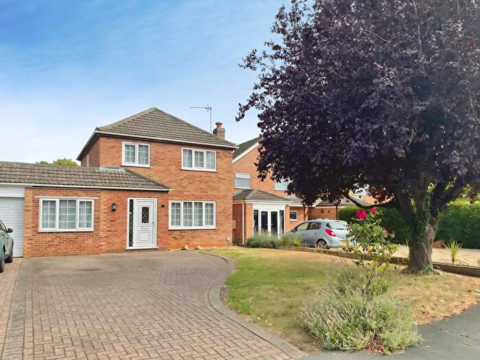 4 Bedroom Semi-Detached House To Rent In Windsor Close, Quarrington, NG34