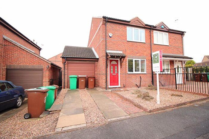 2 Bedroom Semi-Detached House To Rent In Hotspur Close, Basford, NG6