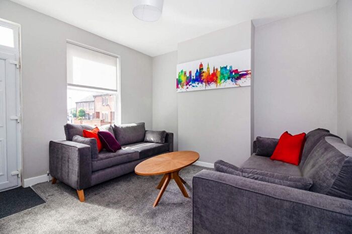 2 Bedroom Terraced House To Rent In Denman Street, Nottingham, Nottinghamshire, NG7