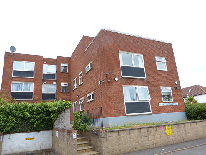 2 Bedroom Apartment To Rent In Sevington Road, London, NW4