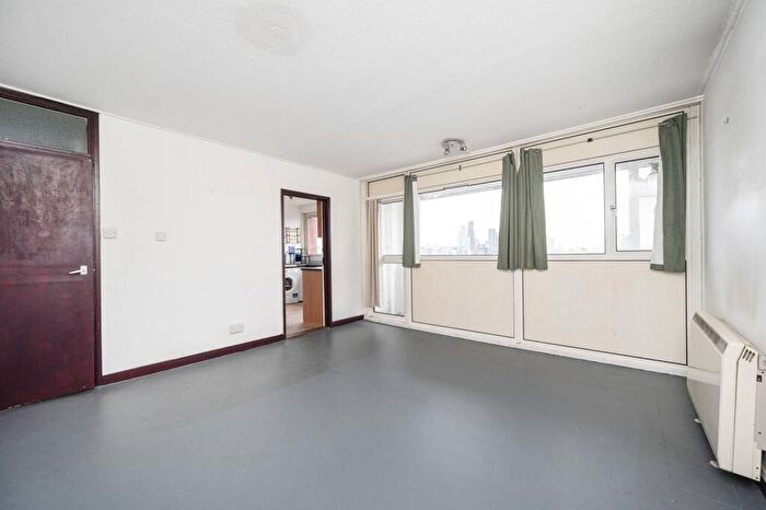 1 Bedroom Flat For Sale In Charles Dickens House, Mansford Street, Bethnal Green, London, E2
