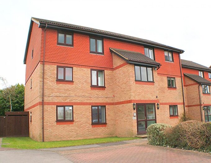 2 Bedroom Apartment To Rent In Holmlea Walk, Datchet, Slough, Berkshire, SL3