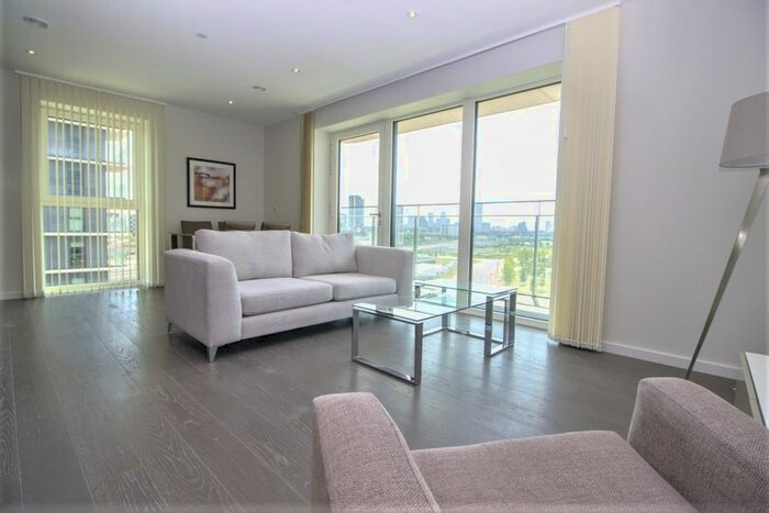 2 Bedroom Flat To Rent In Glasshouse Gardens, Cassia Point, Stratford, E20