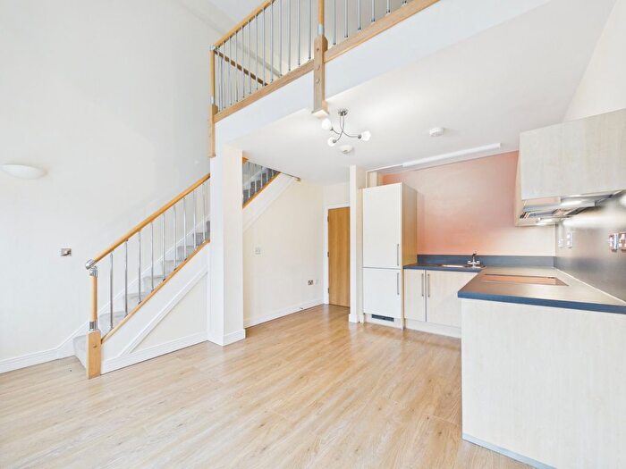 2 Bedroom Flat For Sale In Surman Street, Worcester, Worcestershire, WR1