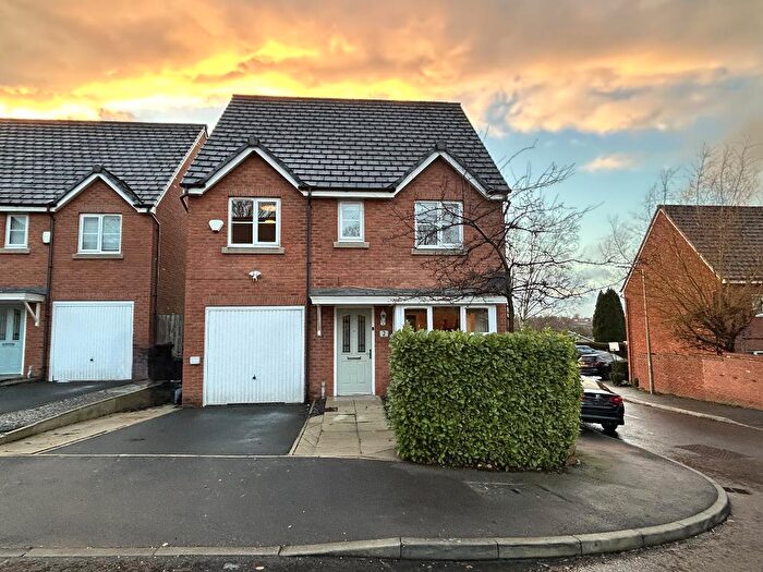5 Bedroom Detached House To Rent In Nightingale Close, Offerton, Stockport, SK2