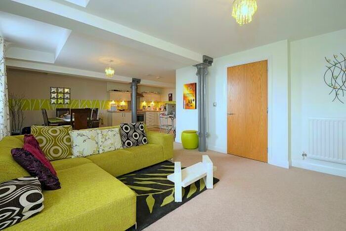 2 Bedroom Apartment To Rent In George Morland House, Abingdon, OX14