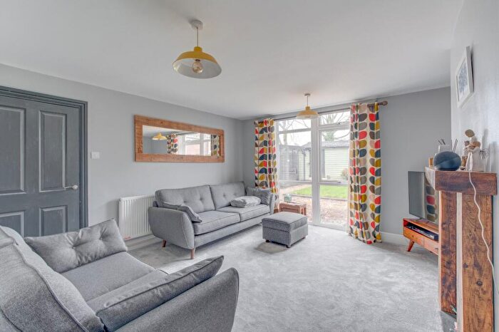 3 Bedroom End Of Terrace House For Sale In Eathorpe Close, Matchborough West, Redditch, B98
