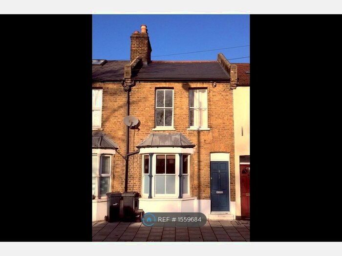 2 Bedroom Terraced House To Rent In Robson Road, London, SE27