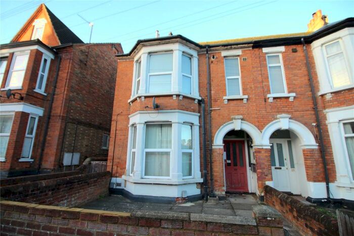 1 Bedroom Flat To Rent In St. Michaels Road, Bedford, Bedfordshire, MK40